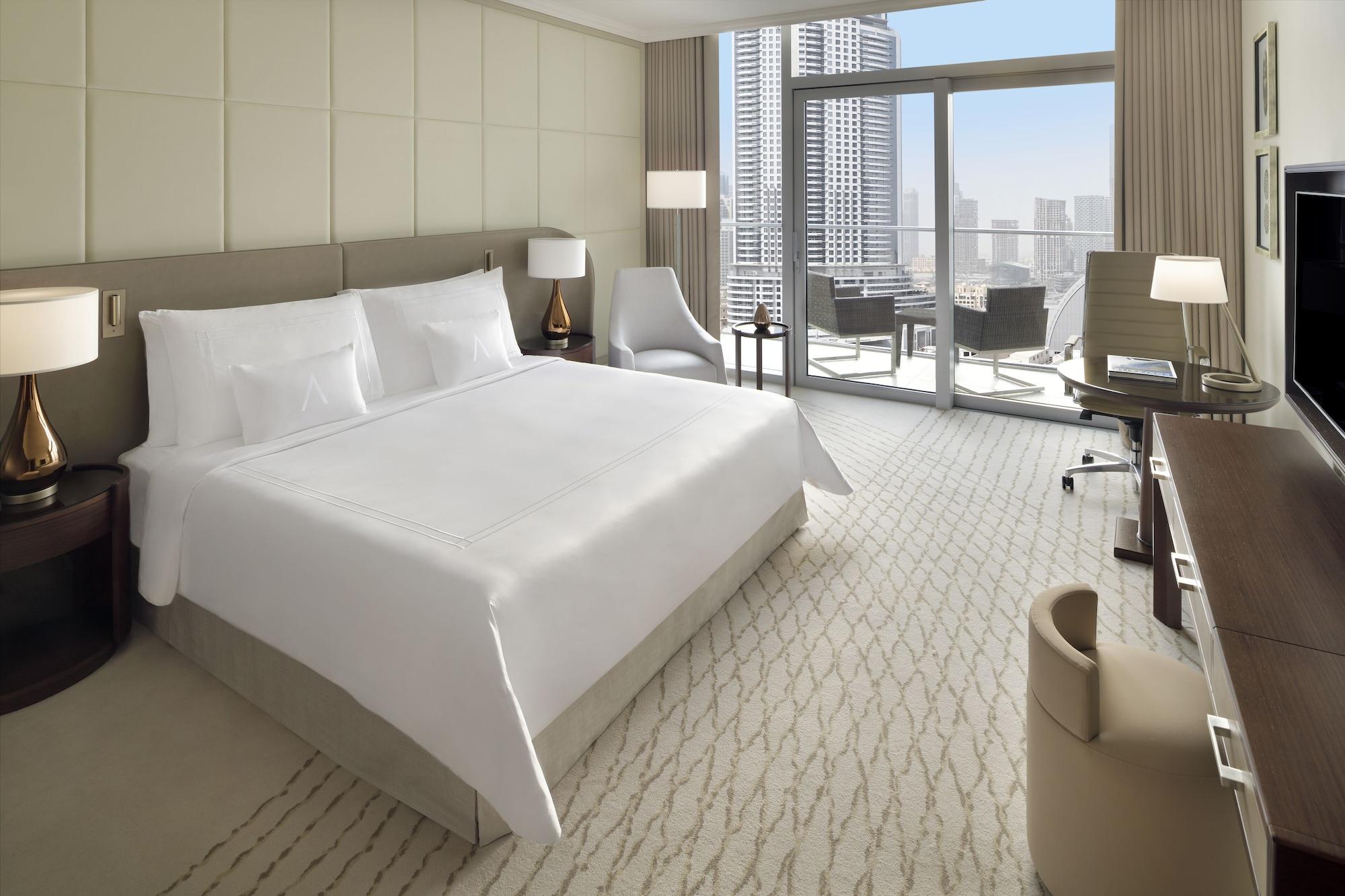 Address Dubai Mall Bagian luar foto A guest room at the hotel