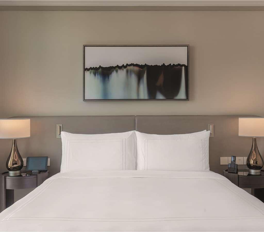 Address Dubai Mall Ruang foto A guest room at the hotel