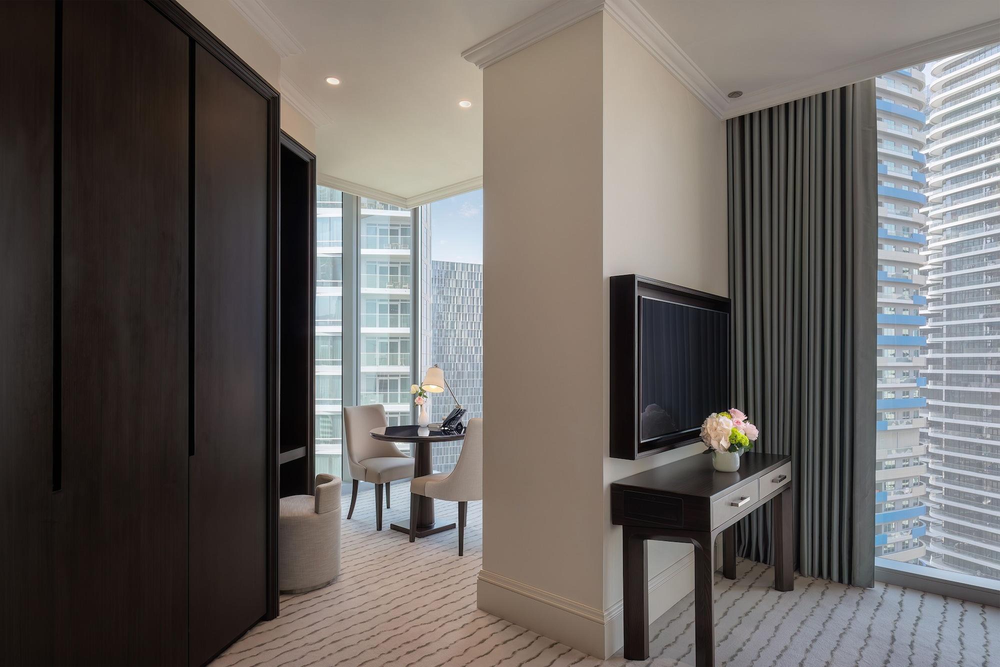 Address Dubai Mall Bagian luar foto A guest room at the hotel