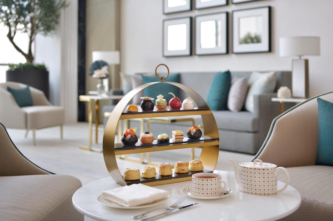 Address Dubai Mall Bagian luar foto Afternoon tea at The St Regis Dubai